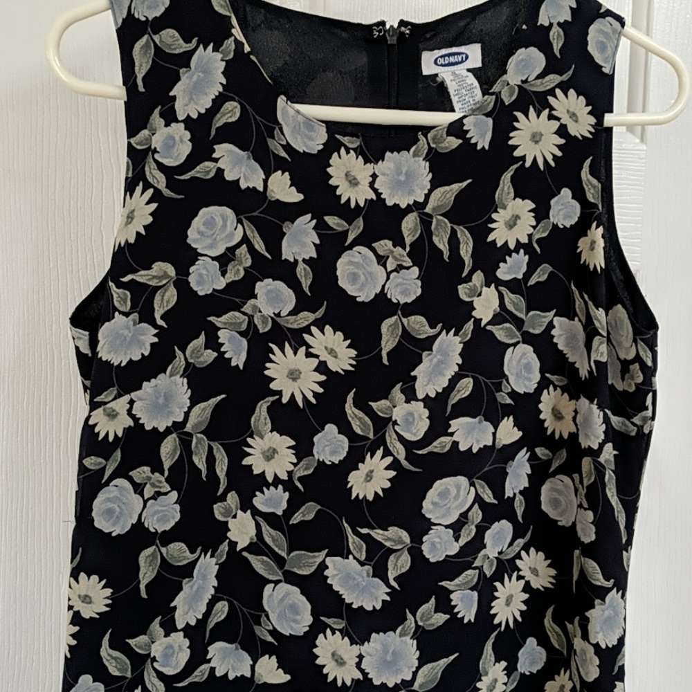 Size 8 Old Navy floral sleeveless dress